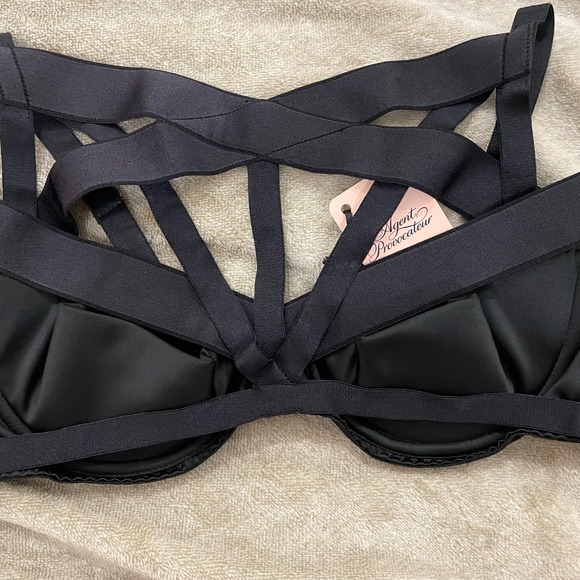 Whitney - Picture 5 of 10